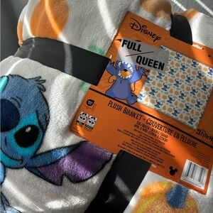 Disney Stitch Fall Halloween throw blanket